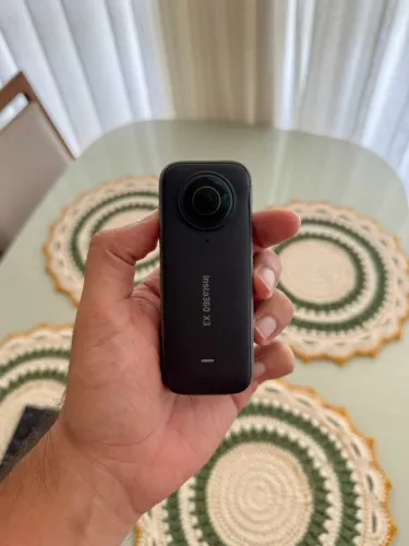 Insta360 X3 Completa na Caixa + Capa e Película - Câmera 360° 5.7K