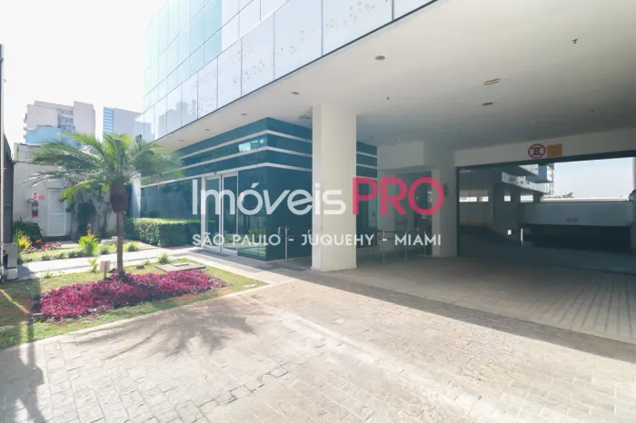 Proximo metro LIberdade, pronto para entrar