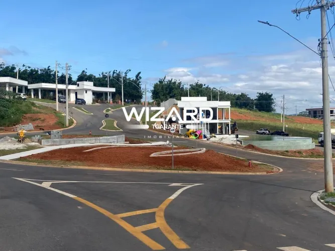 Terreno para venda em Atibaia com 360m², em condomínio fechado a 5 minutos da Rodovia Dom