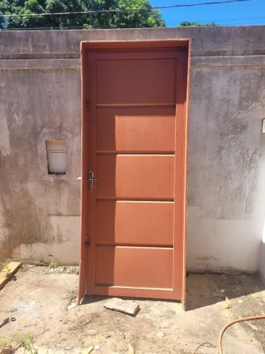 Portão Metálico de Abrir (Direito) - 0,90m x 2,20m - Reforçado