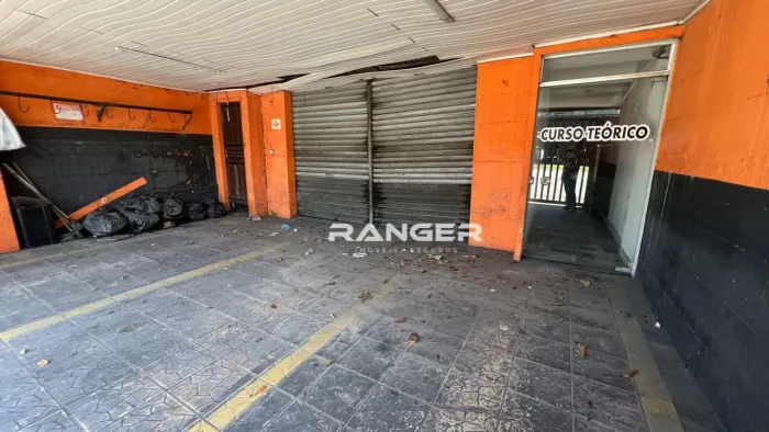 Comercial, térreo e 1º andar, 3 vagas de garagem - Santa Maria - Santos