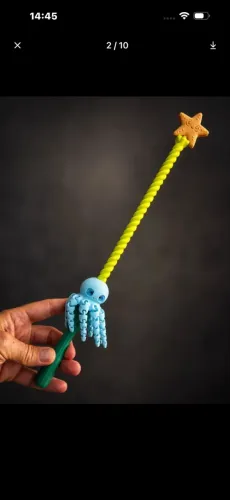 Brinquedos articulados e sensoriais