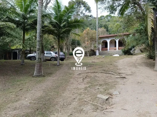 SITIO A VENDA DE 3.200 M² NO JARAGUA