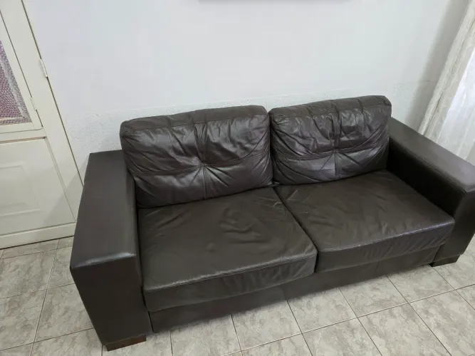 Sofá 2 lugares em couro legítimo - 1,97m