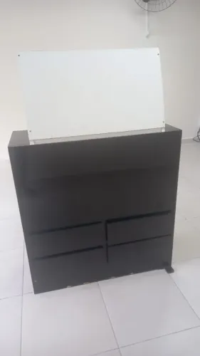 bancada para salão de beleza ou barbearia (com gaveteiro e suporte para espelho)