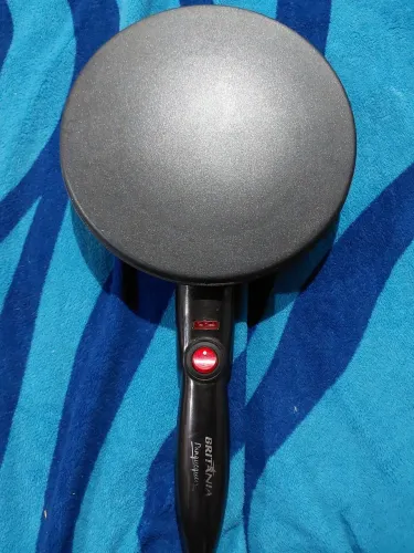 Panquequeira Britânia 220V