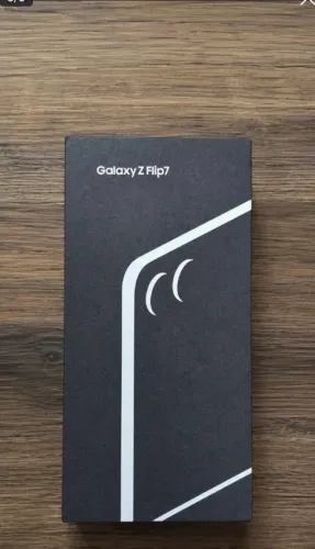 Z Flip 7 256GB completo (VENDO OU TROCO)