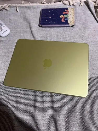 Macbook Neo Semi-novo 256 GB