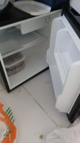 Frigobar Semi Novo