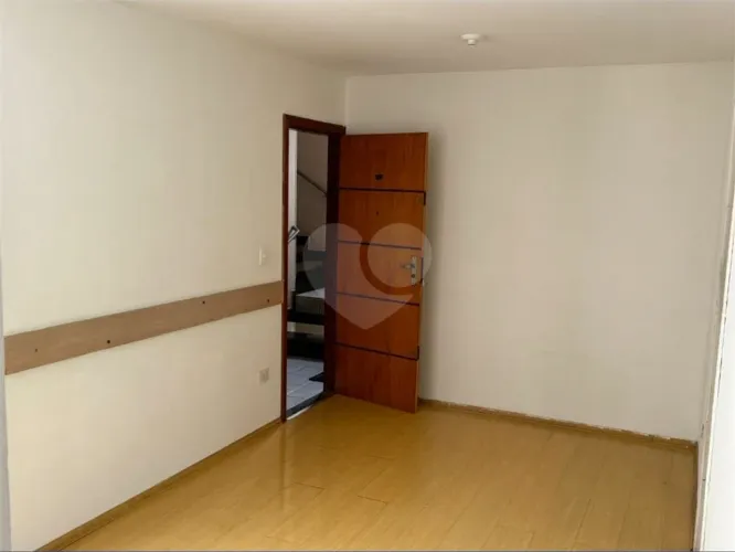 Casa à venda com 3 quartos, sendo 1 suíte, no condomínio Residencial Vera Lucia, Sorocaba