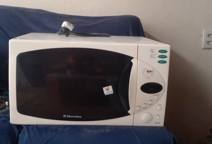 Microondas ELECTROLUX BRANCO 