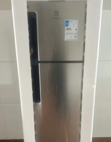 Vendo geladeira Electrolux 320L nova. Nunca usada!