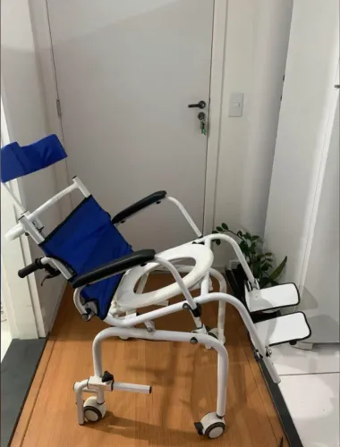 Cadeira de Banho Enxuta Reclinável