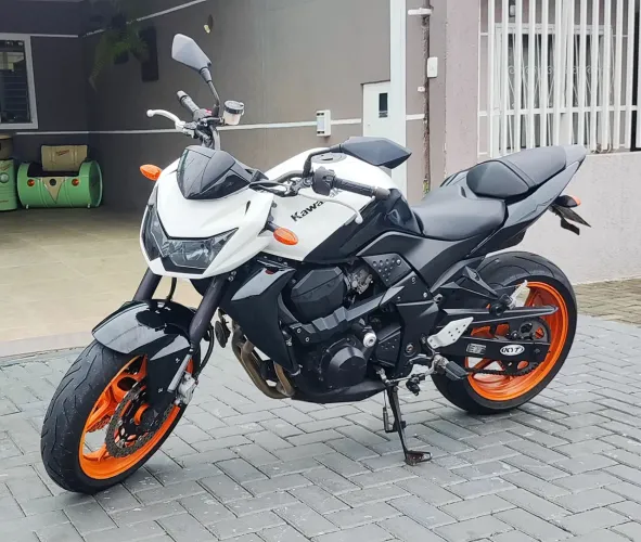 Z-750 2011 pego menor valor passo cartão até 18x