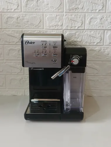cafeteira espresso automática Oster PrimaLatte 127V