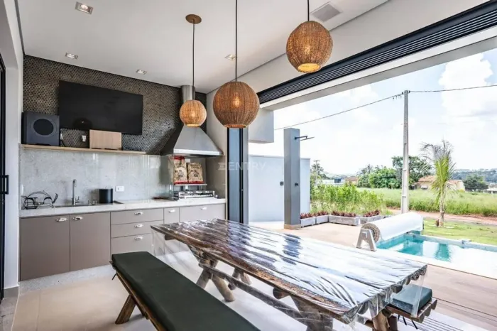 Casa Térrea à venda, 450M², 4 dormitórios, 3 benheiros. Avaré/ São Paulo.