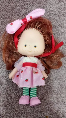 Boneca Moranguinho anos 80 vintage