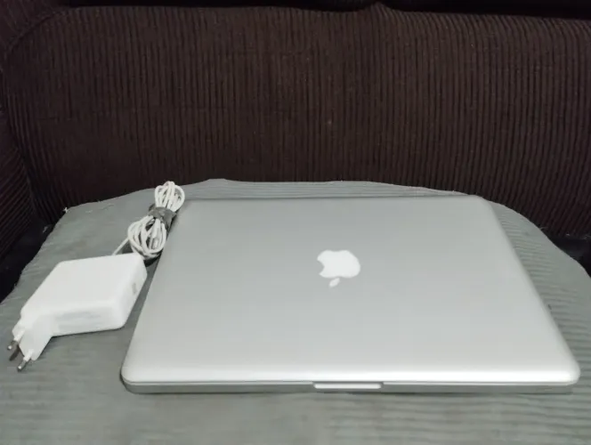 MacBook pro 2011