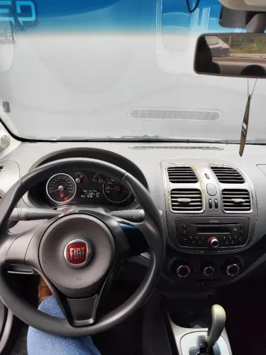 Fiat Grand Siena Essence Dual. 1.6 Flex 16V 2015