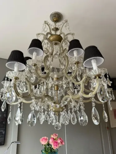 Lustre de Cristal Maria Teresa 12 Braços Com Cúpulas Pretas