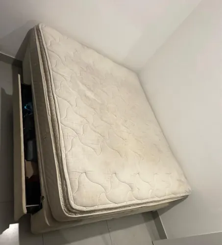 Cama Queen com Colchão e Gavetão