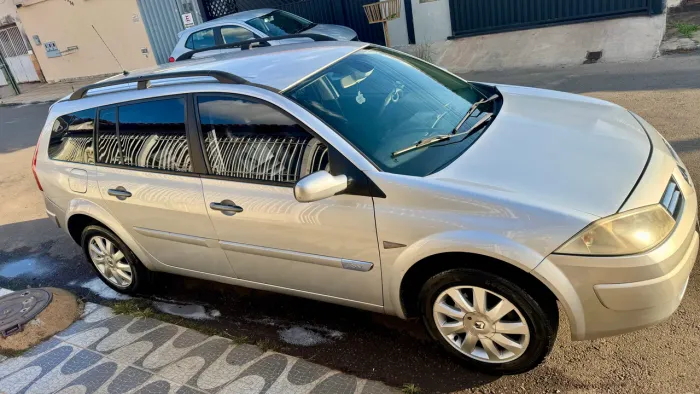 Renault Megane Grand Tour Dynam. Hi-flex 1.6 16V 2012