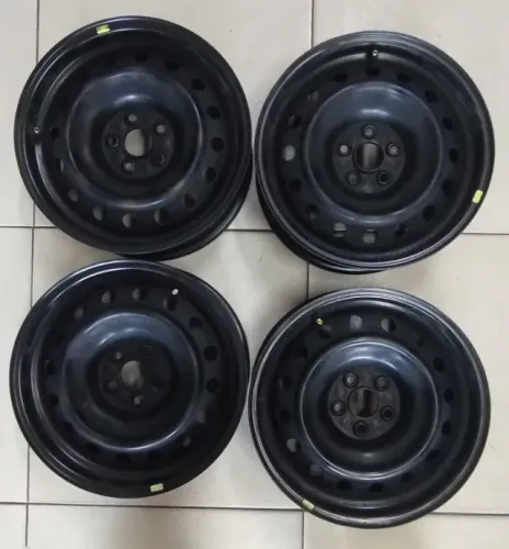 Rodas de ferro Corolla aro 16 5x100 (Semi-novo) - R$ 95,00 und
