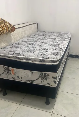 Cama solteiro nova