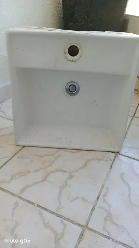 Cuba de cerâmica