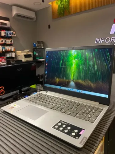 Notebook Intel Core i7 10ª Geração | 8GB RAM | SSD NVMe 256GB | 15,6"