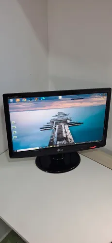 MONITOR LG WIDESCREEN 22"" - EM OTIMO ESTADO