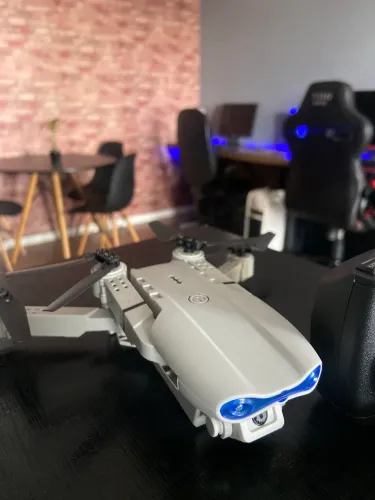 Drone Pro, câmera via app- Pequeno porte