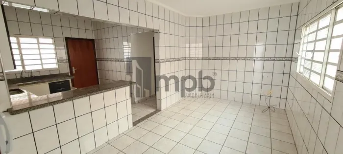 Locação de Casas / Padrão na cidade de Franca