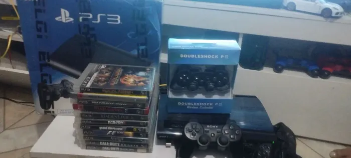PlayStation 3 slim 500 GB destravado com 11 jogos originais