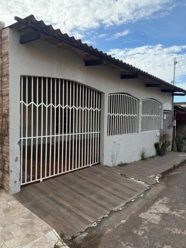 Vendo ou troco Casa na estacao experimental