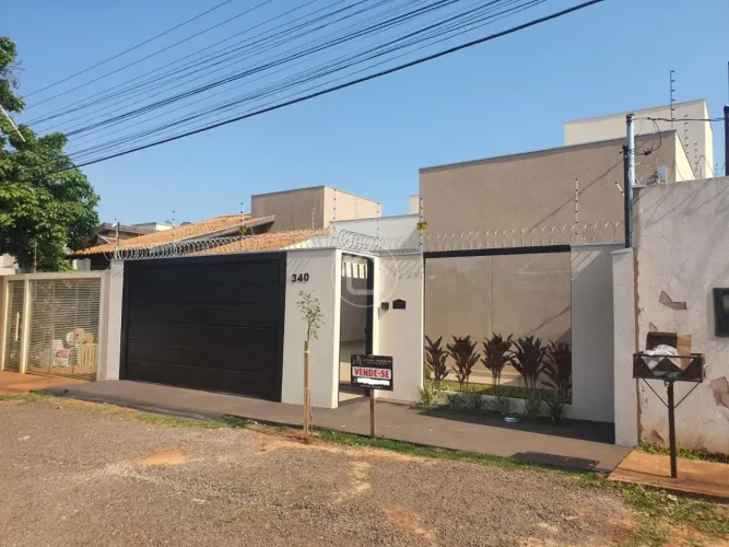 CASA COM 3 DORMITÓRIOS - JARDIM DAS NAÇÕES