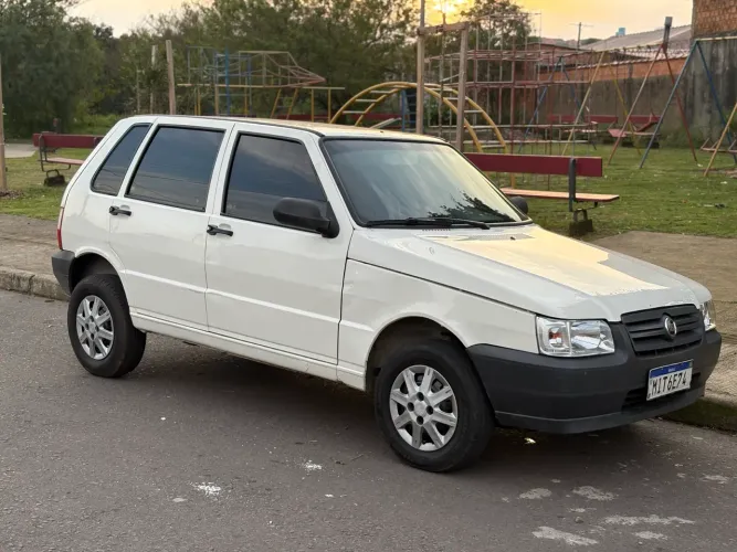 Fiat Uno Mille 1.0 Fire/ F.flex/ Economy 4P 2012