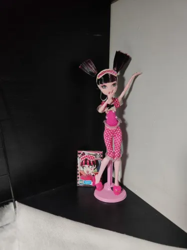 Boneca Monster High Draculaura Dead Tired G1