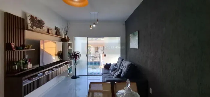 Casa Linear: 2 quartos(1 Suíte) com Piscina, Área Externa Completa e Lazer Garantido | 280
