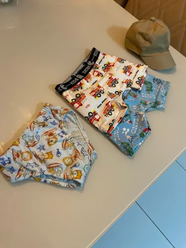 Cuecas e boné menino 6 a 12 meses 