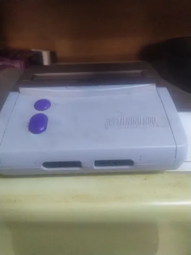 Super Nintendo baby system sem apetrechos. Apenas console.