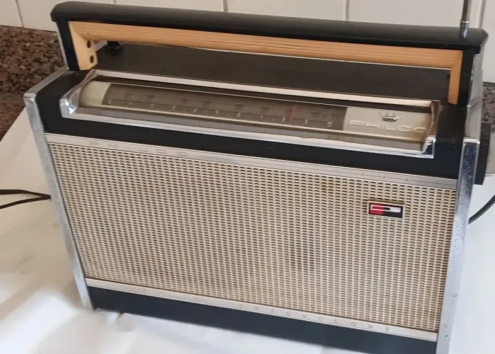 Rádio Philco transglobo 1961 7 faixas funcionando
