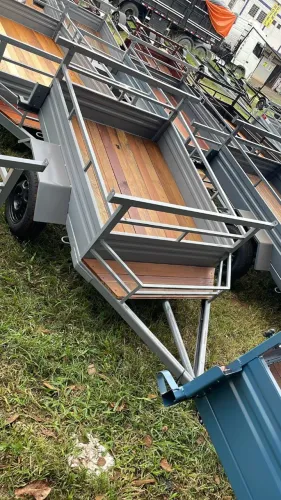 Carretinha 1.50 x 1.20 Padrão | Forte e Resistente - Reboque
