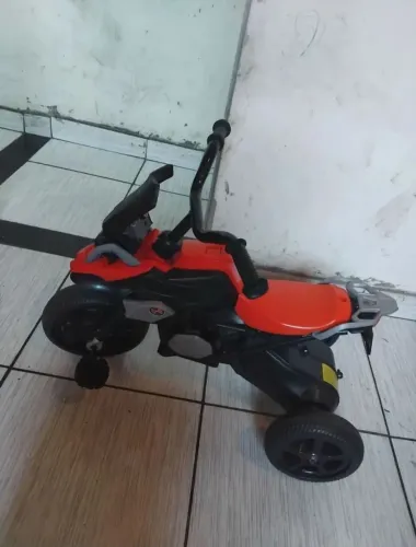 De 2 a 5 anos Triciclo infantil motoca,com pedal 3 rodas como música 