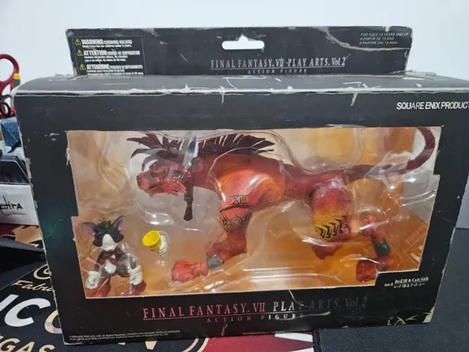 Action Figure Play Arts Red XIII & Cait Sith Final Fantasy 7