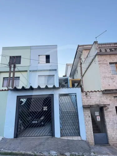 Sobrado 3 dormitórios sendo 1 suíte, edícula, 2 vagas na Água Fria