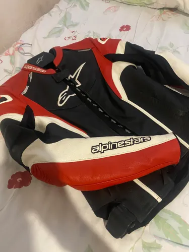 Jaqueta alpinestars em couro nunca usada 