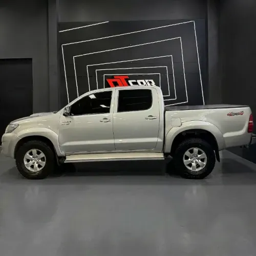 Toyota Hilux CD SRV 4X4 2.7 Flex 16V Aut. 2015