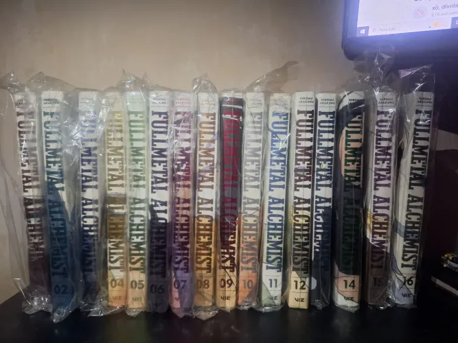 Mangá Fullmetal Alchemist( em inglês) vol 1-16