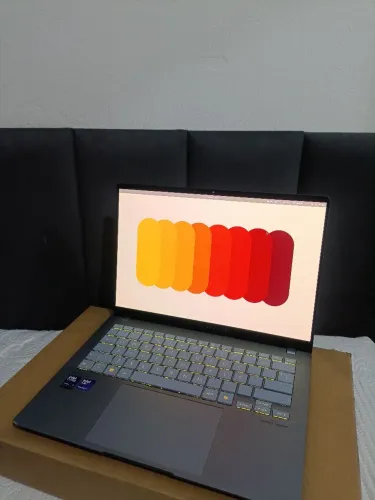 Asus vivobook s14 OLED 3k 120hz - Ultra 7 256v